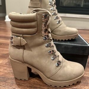 NIB MIA Lace Up Tan Heel Boots for Women size 8.5